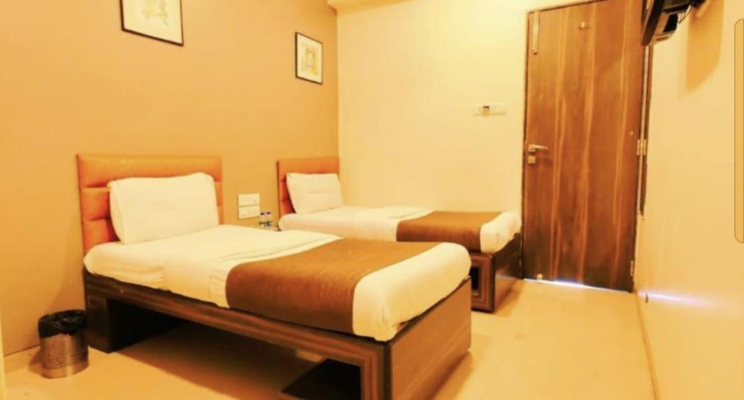 Hotel Amfahh - Mumbai, Mumbai